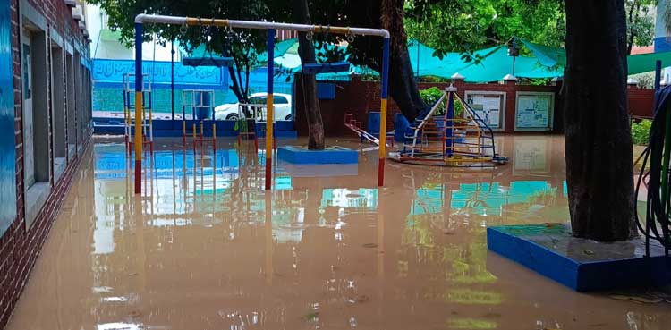 schools-in-punjab-remain-closed-amid-floods