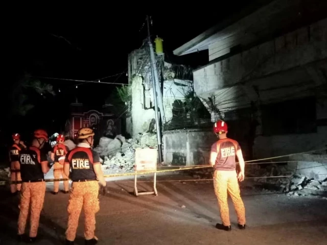 6.9 magnitude earthquake Philippines kills 69